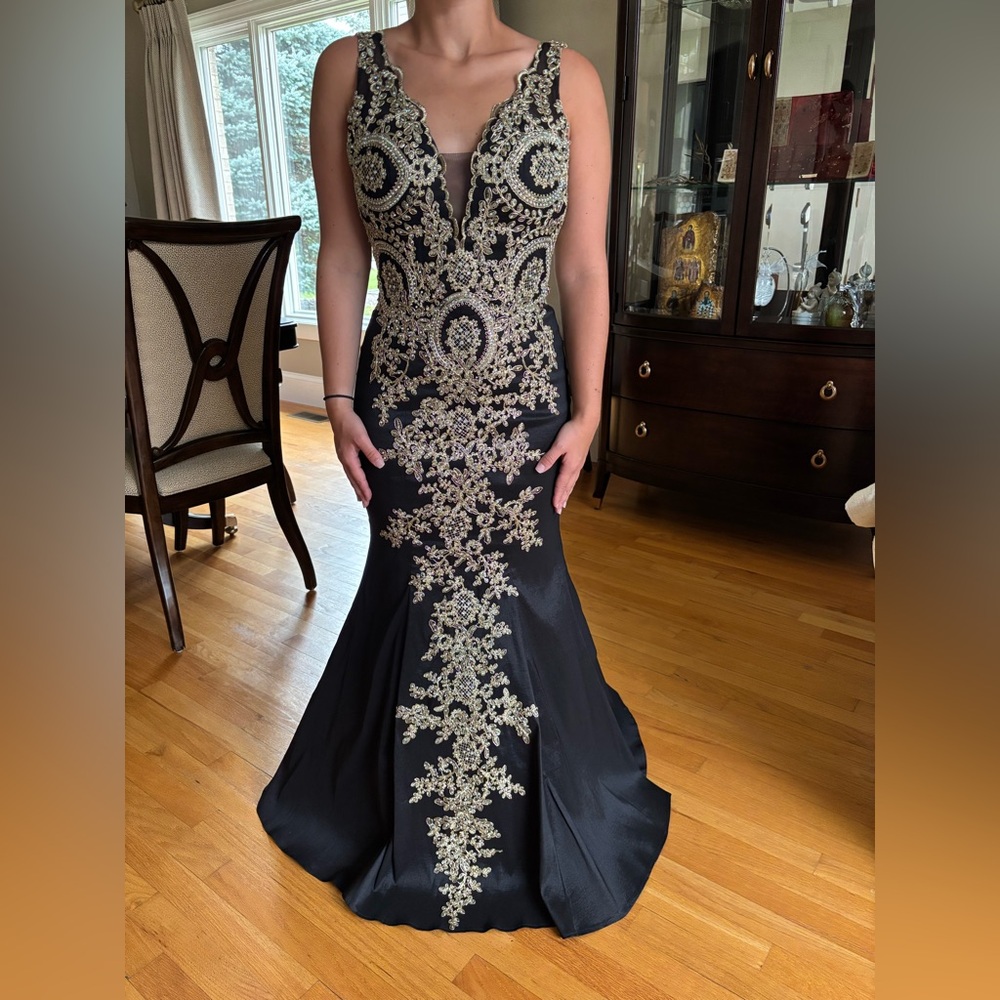 Elegant Black Evening Gown with Gold Embellishment